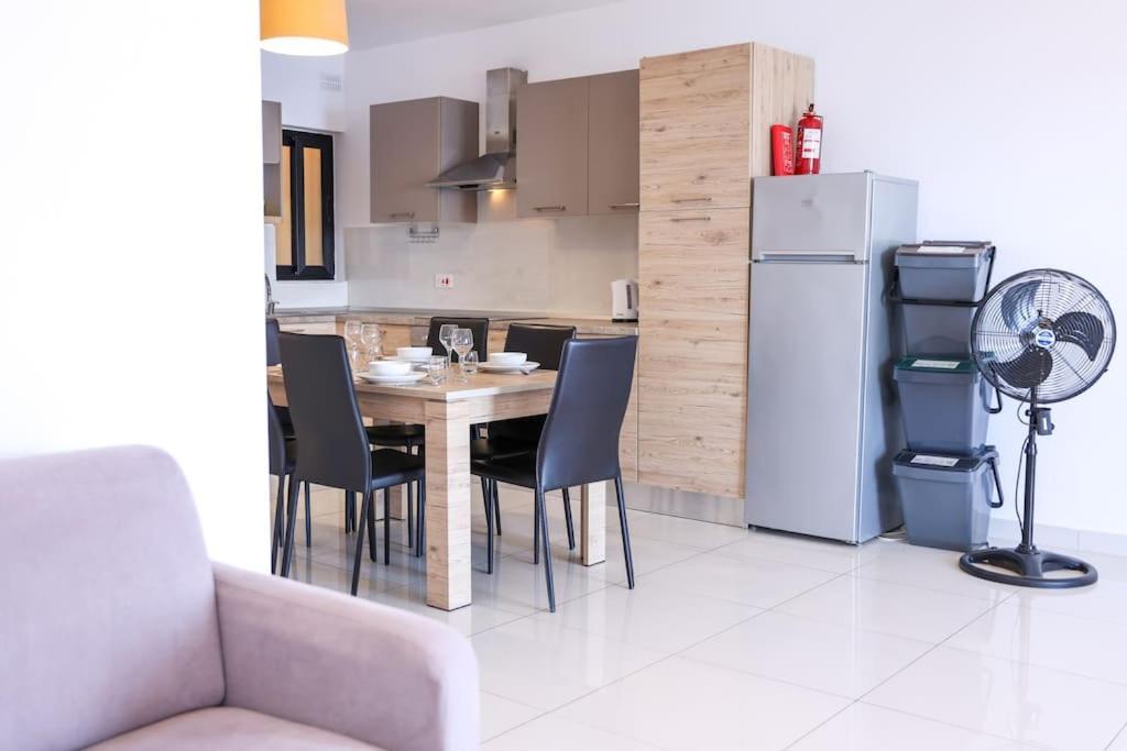 Spacious 2br With Stunning Sea Views By 360 Estates Apartament
